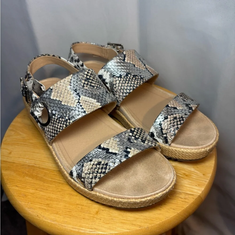 Vionic Louise Snake Print Sandals Women’s 7.5 Comfort Platform Adjustable Strap - Picture 2 of 7